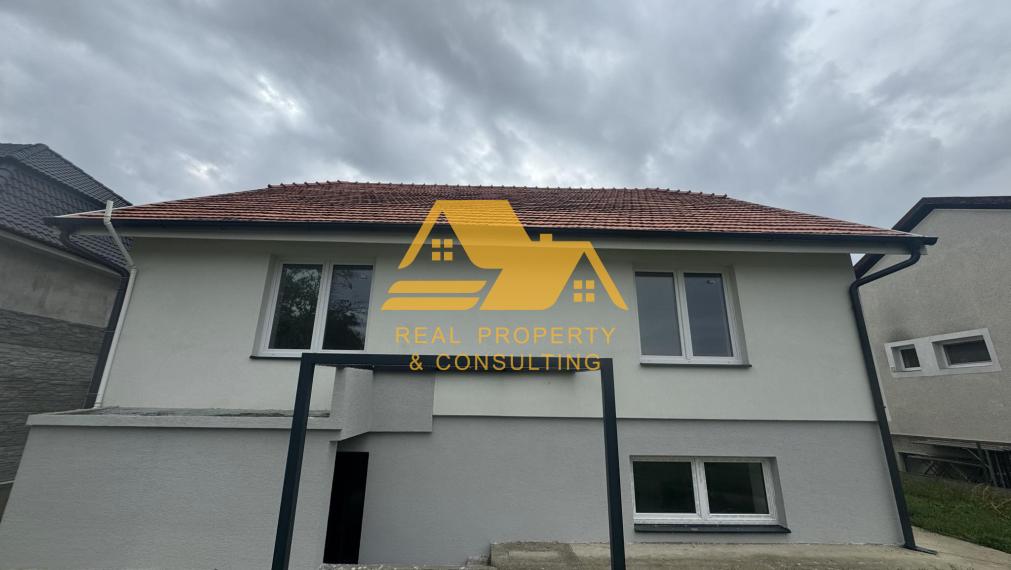 Predám dvojgeneračný dom v tichej lokalite v meste Hurbanovo