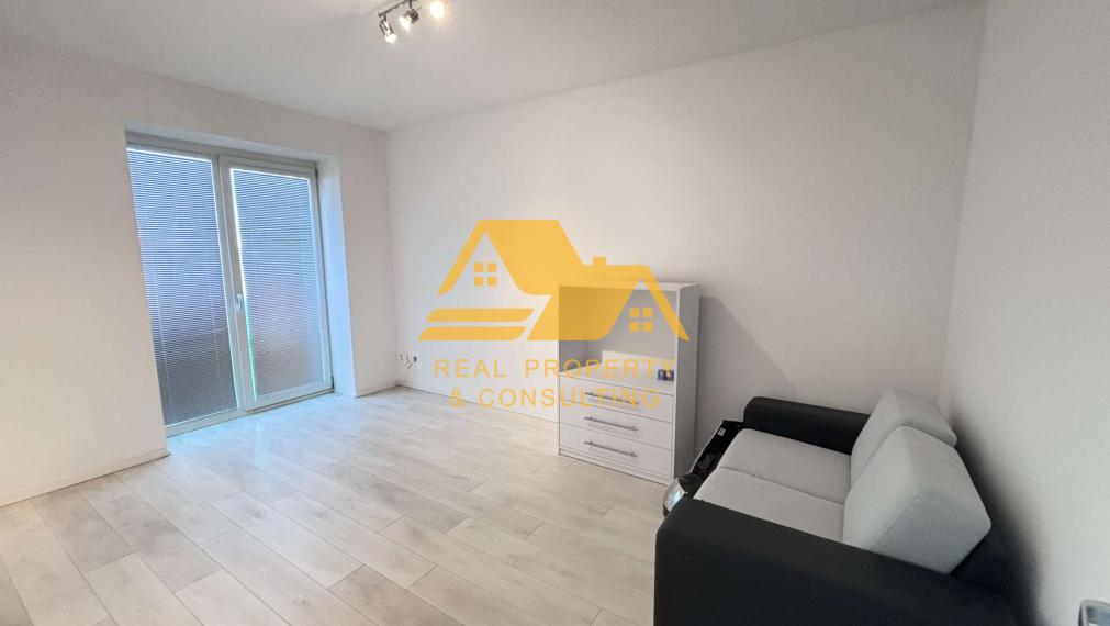 Prenajmem veľký 3 izbový byt v Nových Zámkoch