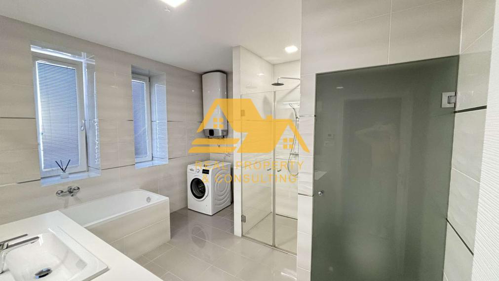 Prenajmem veľký 3 izbový byt v Nových Zámkoch