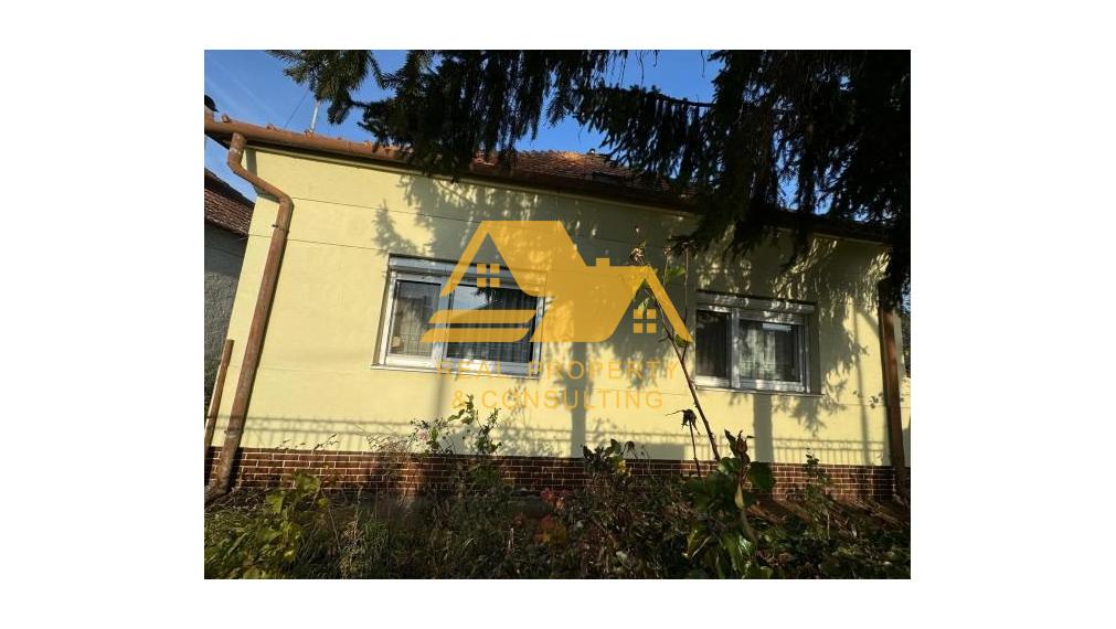 Predám 3 izbový rodinný dom v Nových Zámkoch