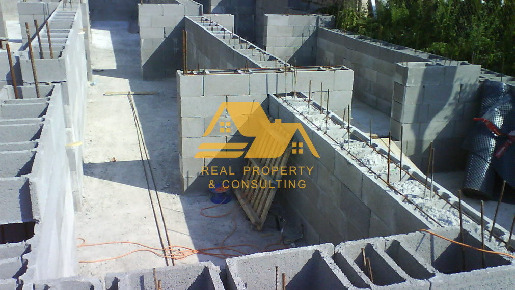 Predám polyfunkčnú budovu v Nových Zámkoch