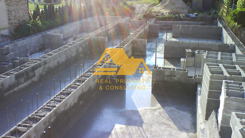 Predám polyfunkčnú budovu v Nových Zámkoch