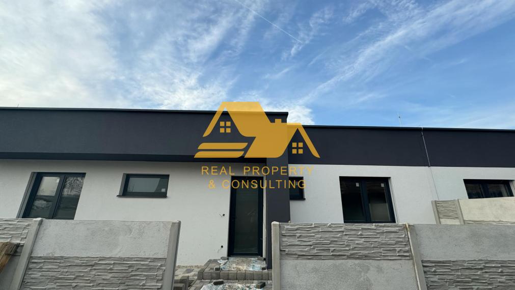 Predám 4 izbovú novostavbu rodinného domu v obci Žihárec