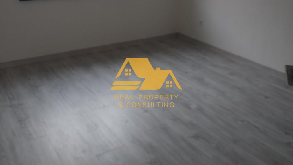 Predám 4 izbovú novostavbu rodinného domu v obci Žihárec