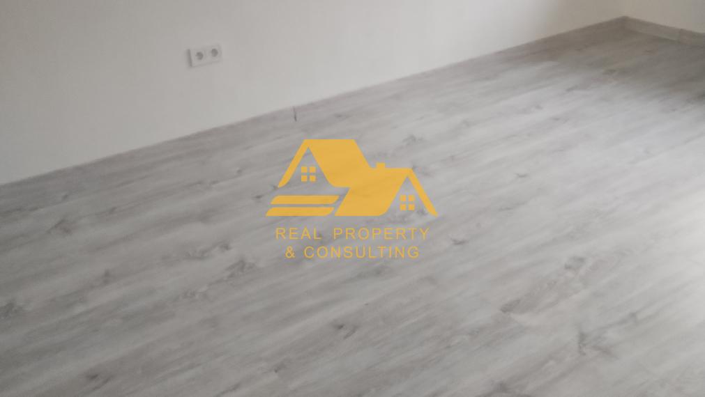 Predám 4 izbovú novostavbu rodinného domu v obci Žihárec