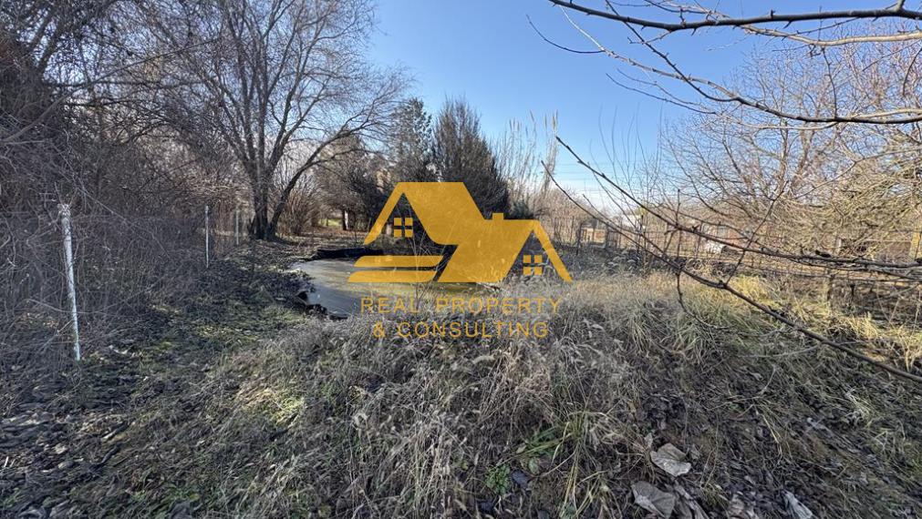 Predám veľkú záhradu v Nových Zámkoch