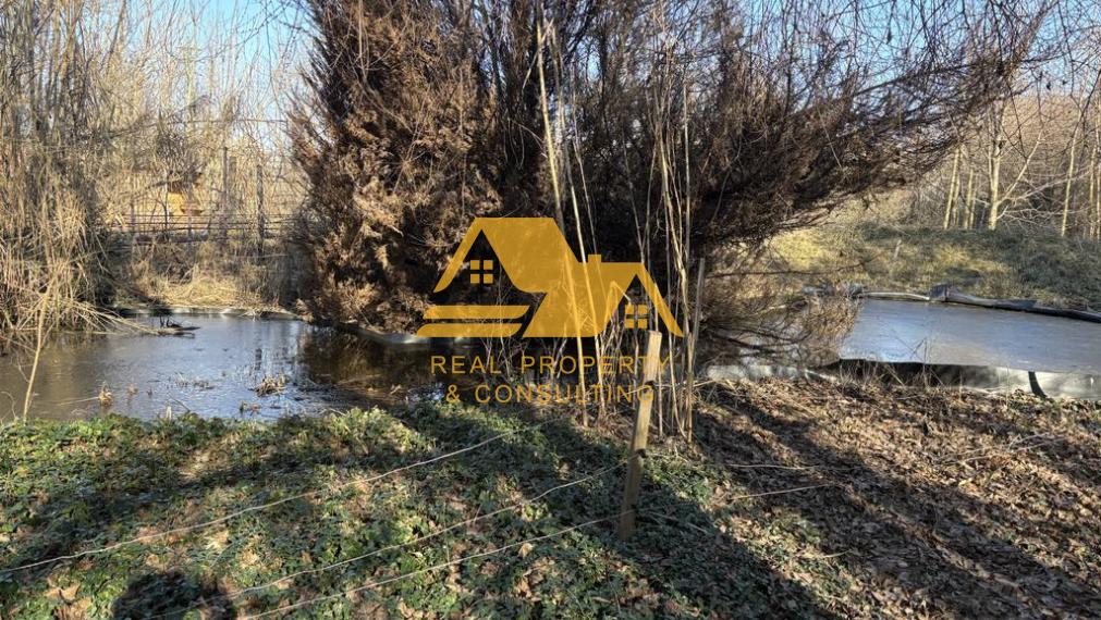 Predám veľkú záhradu v Nových Zámkoch