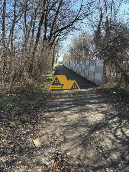 Predám veľkú záhradu v Nových Zámkoch