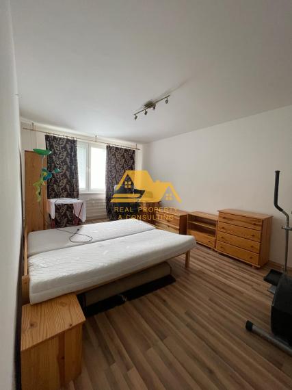 Prenajmem 3 izbový byt na sídlisku Juh v Nových Zámkoch