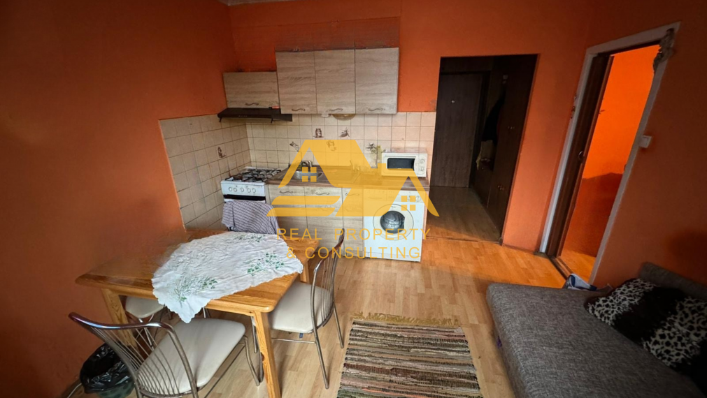 Predám 1 izbový byt s balkónom na sídlisku Juh v Nových Zámkoch