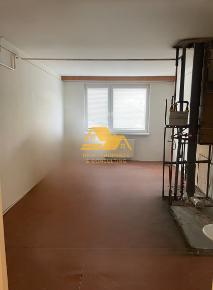 Predám 2 izbový byt s balkónom v Hurbanove