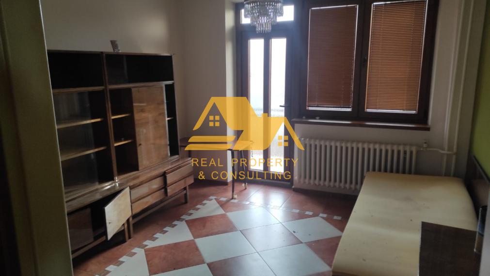 Predám rodinný dom s veľkým pozemkom v obci Dolný Ohaj