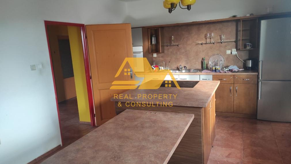 Predám rodinný dom s veľkým pozemkom v obci Dolný Ohaj