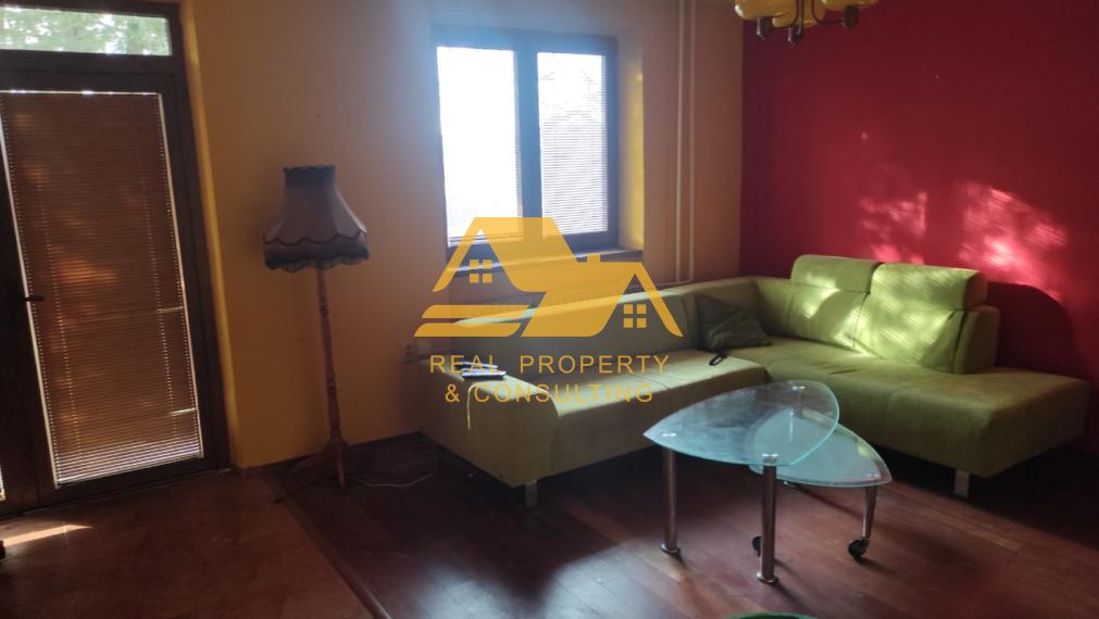 Predám rodinný dom s veľkým pozemkom v obci Dolný Ohaj