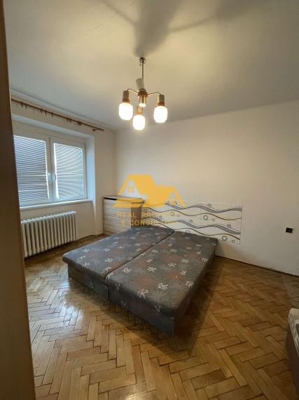 Prenajmem tehlový 2 izbový byt v Nových Zámkoch