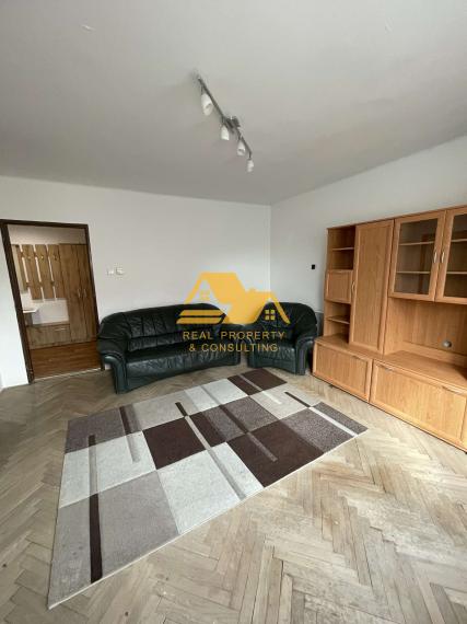 Prenajmem tehlový 2 izbový byt v Nových Zámkoch