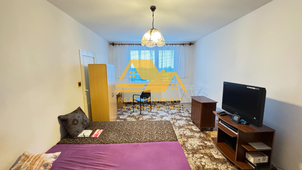 Investičný 2 izbový byt s nájomcom v Nových Zámkoch