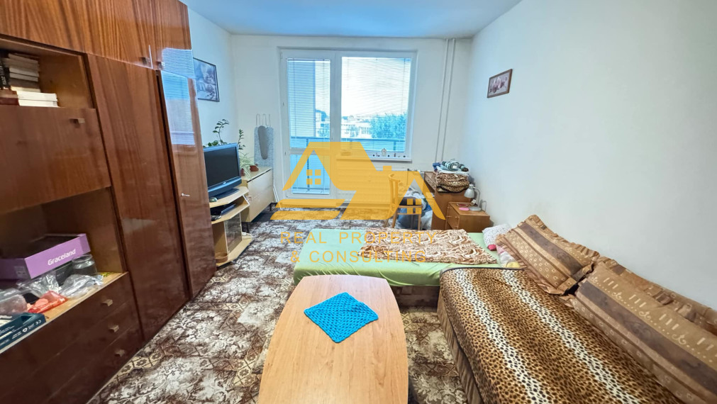 Investičný 2 izbový byt s nájomcom v Nových Zámkoch