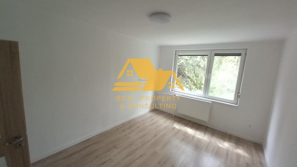 Predám 3 izbový byt s balkónom v obci Selice