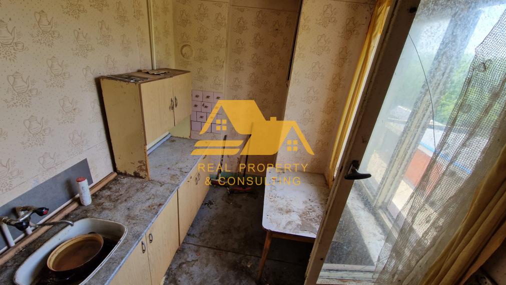 Predám 3 izbový byt v obci Dubník