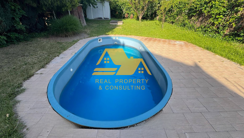 Predám prerobený rodinný dom v Nových Zámkoch