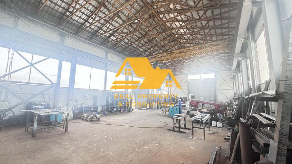 Prenajmem priemyselný areál s 2 výrobnými halami v obci Zemné