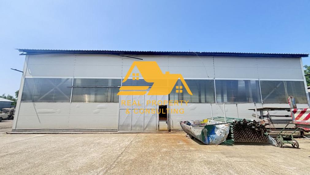 Prenajmem priemyselný areál s 2 výrobnými halami v obci Zemné