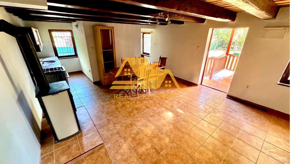 Predám celoročne obývateľnú chatu v Nových Zámkoch