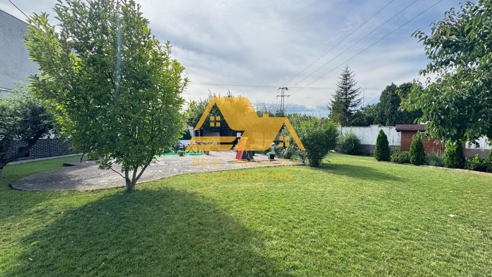 Exkluzívne! Predám rodinný dom s garážou v tichej lokalite