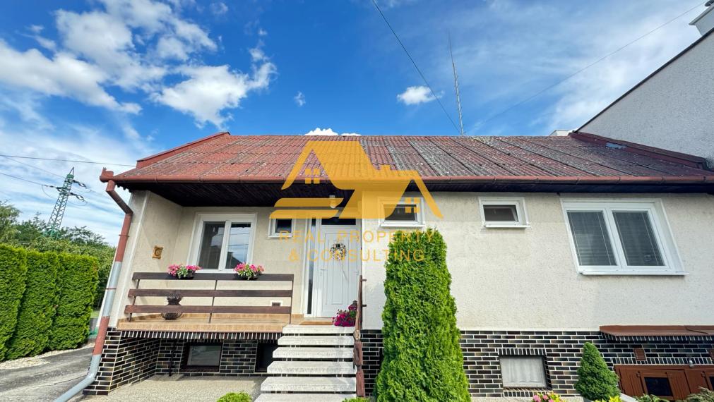 Exkluzívne! Predám rodinný dom s garážou v tichej lokalite