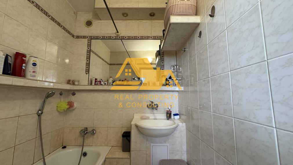 Predám 2 izbový byt so 7m balkónom v Nových Zámkoch