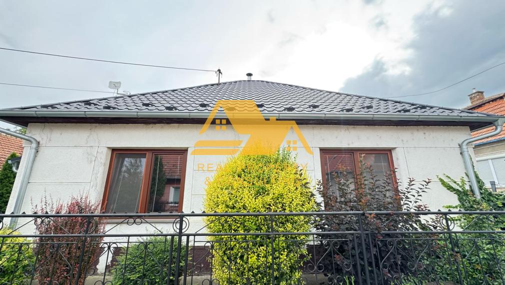 Predám 4 izbový rodinný dom v Tvrdošovciach