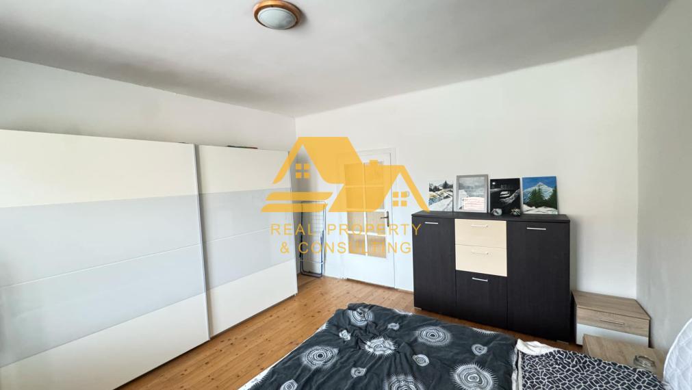 Predám 4 izbový rodinný dom v Tvrdošovciach