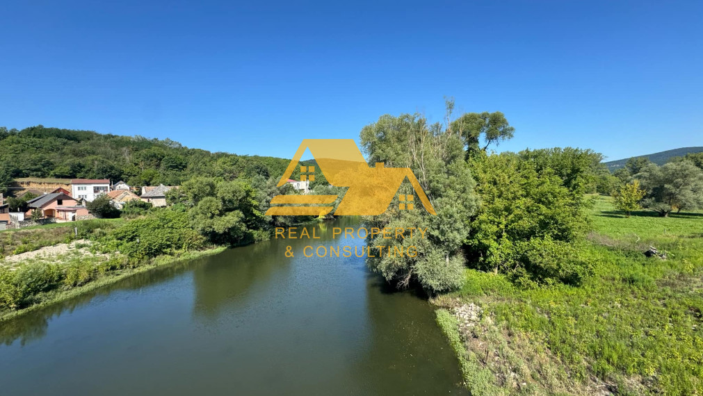 Exkluzívne! 🌿 Útulná chata v srdci prírody na predaj! 🏡