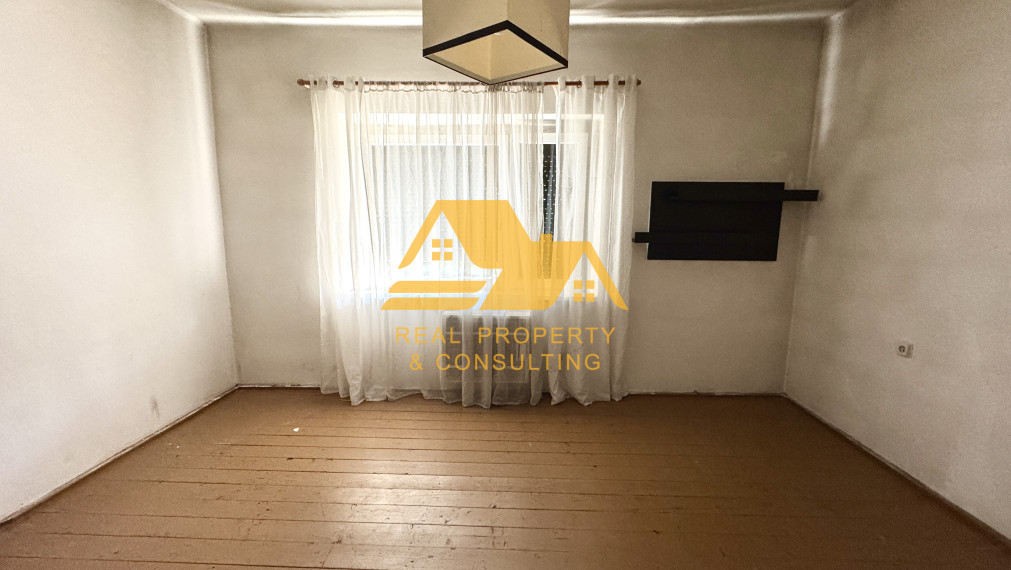 Znížená cena! Rodinný dom v tichej uličke v Nesvadoch