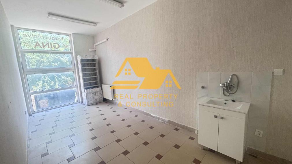 Prenajmem kancelársky priestor neďaleko centra v Nových Zámkoch