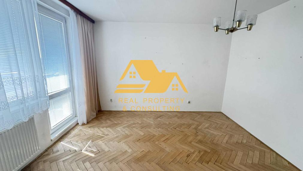 Predám 3 izbový byt s balkónom v Nových Zámkoch