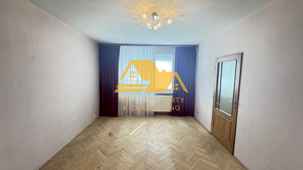 Predám 3 izbový byt s balkónom v Nových Zámkoch