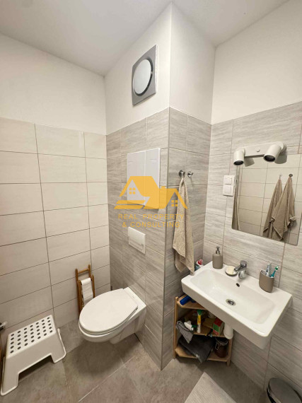 Prenajmem 2 izbový byt s balkónom v Nových Zámkoch