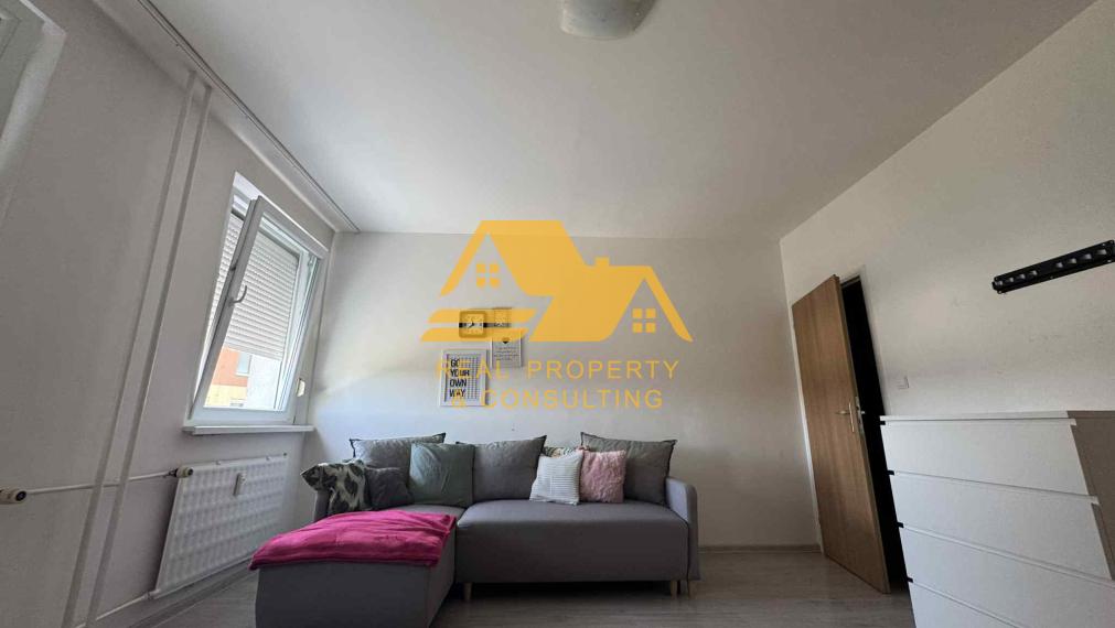 Prenajmem 1 izbový byt v Nových Zámkoch