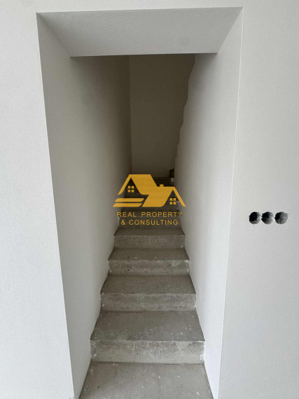 Predám novostavbu v radovej zástavbe v Nových Zámkoch