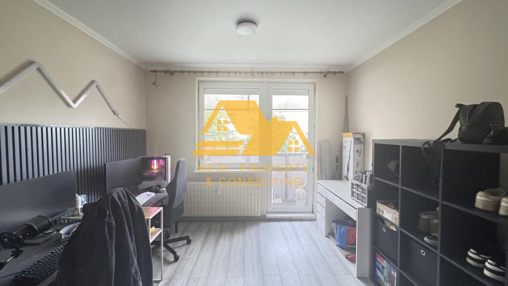 Predám 3 izbový byt s balkónom v Nových Zámkoch