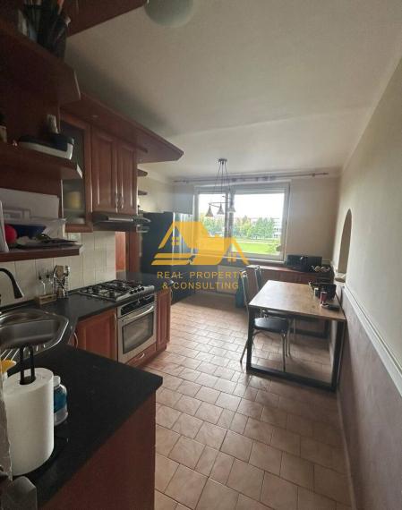 Predám 3 izbový byt s balkónom v Nových Zámkoch