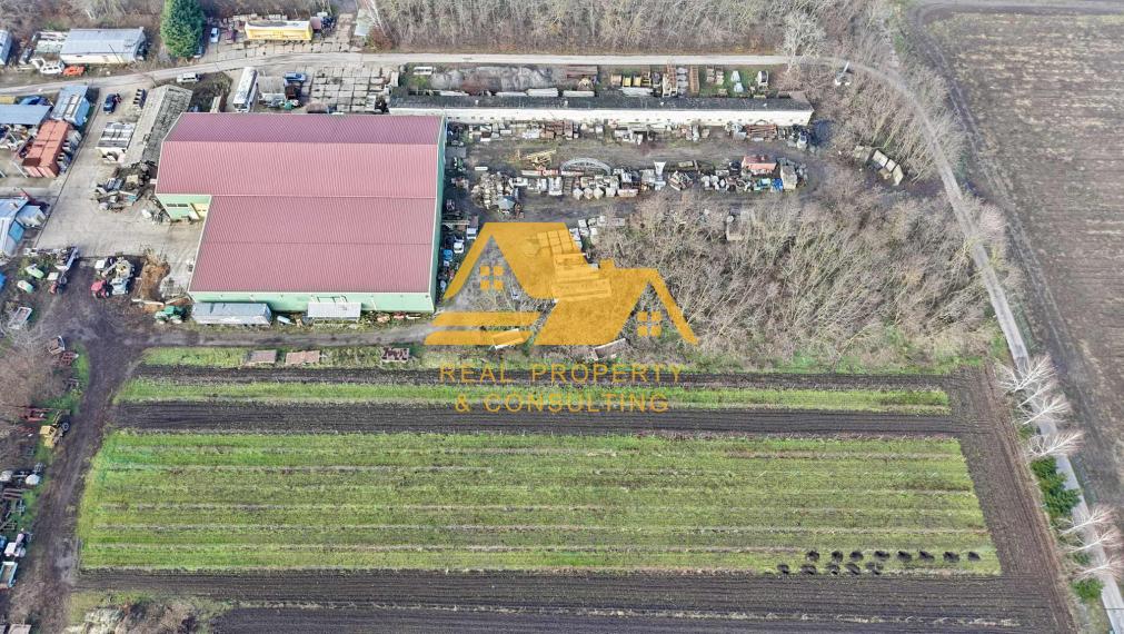 Predám veľký priemyselný areál s halami v Nových Zámkoch