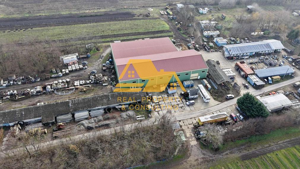 Predám veľký priemyselný areál s halami v Nových Zámkoch