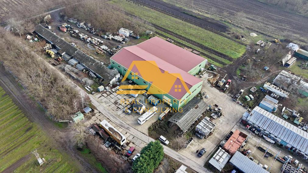 Predám veľký priemyselný areál s halami v Nových Zámkoch