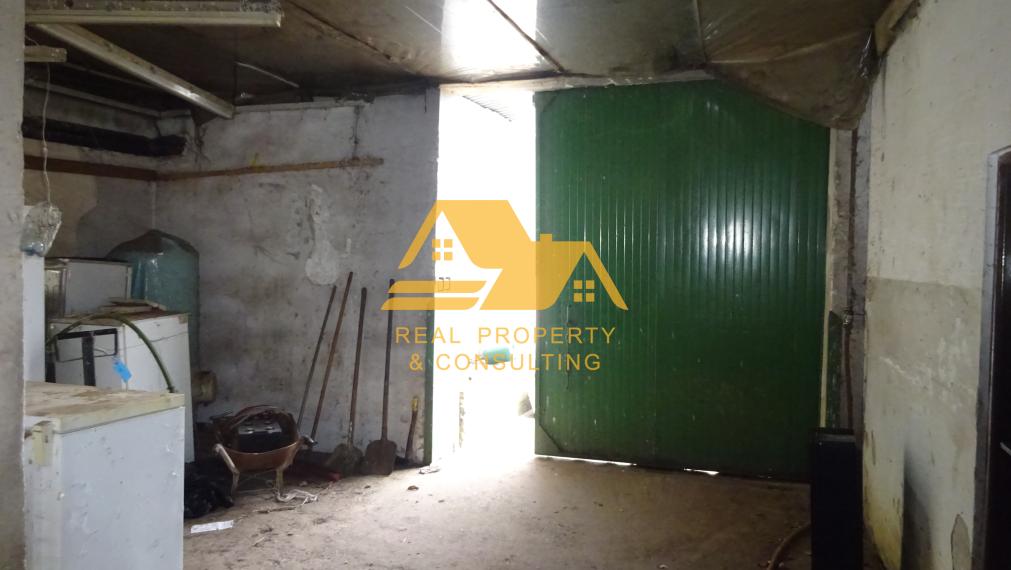 Predám veľký priemyselný areál s halami v Nových Zámkoch