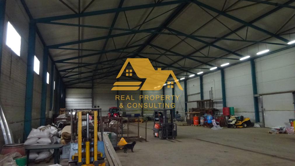 Predám veľký priemyselný areál s halami v Nových Zámkoch