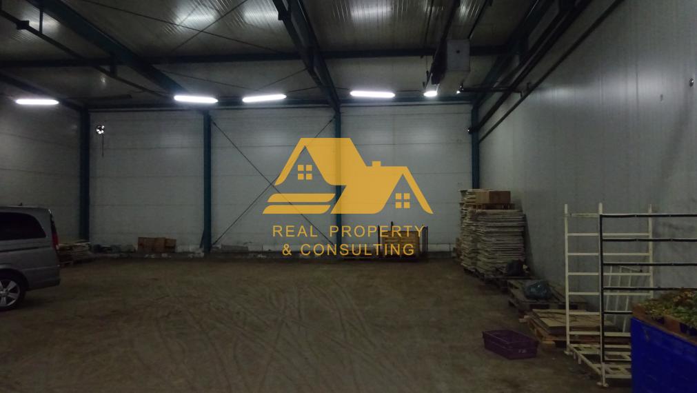 Predám veľký priemyselný areál s halami v Nových Zámkoch