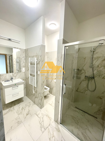 Exkluzívne! Prenajmem 3 izbový byt s veľkou terasou v Nových Zámkoch